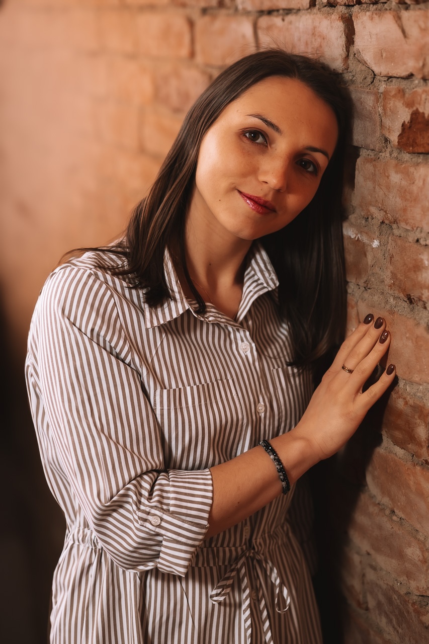 zensky-portret-moody-cteni knihy-portretni-fotograf-3